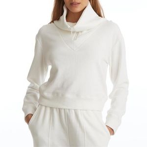 Juicy Couture Women's Size M High Collar Half Zip sweatshirt